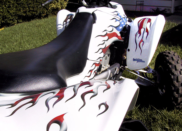 Suzuki LTZ400 graphics